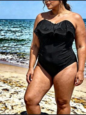 Kona Sol Black Strapless Bathing Suit